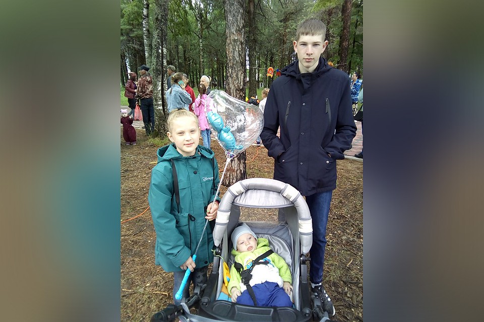 Самому маленькому члену семьи с детства приходится лечить насморк. Фото: предоставлено героями публикации