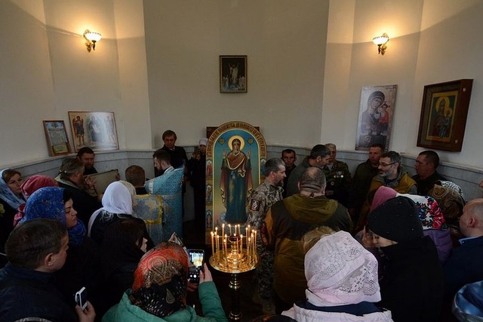 15 апреля 2019 г. в часовне на Саур-Могиле была установлена икона Божьей Матери "Нерушимая стена". Создана она известным иконописцем из Мстеры Николаем Шаландиным в память о воинах, погибших при защите этого кургана. Фото: архив Елены Романенко