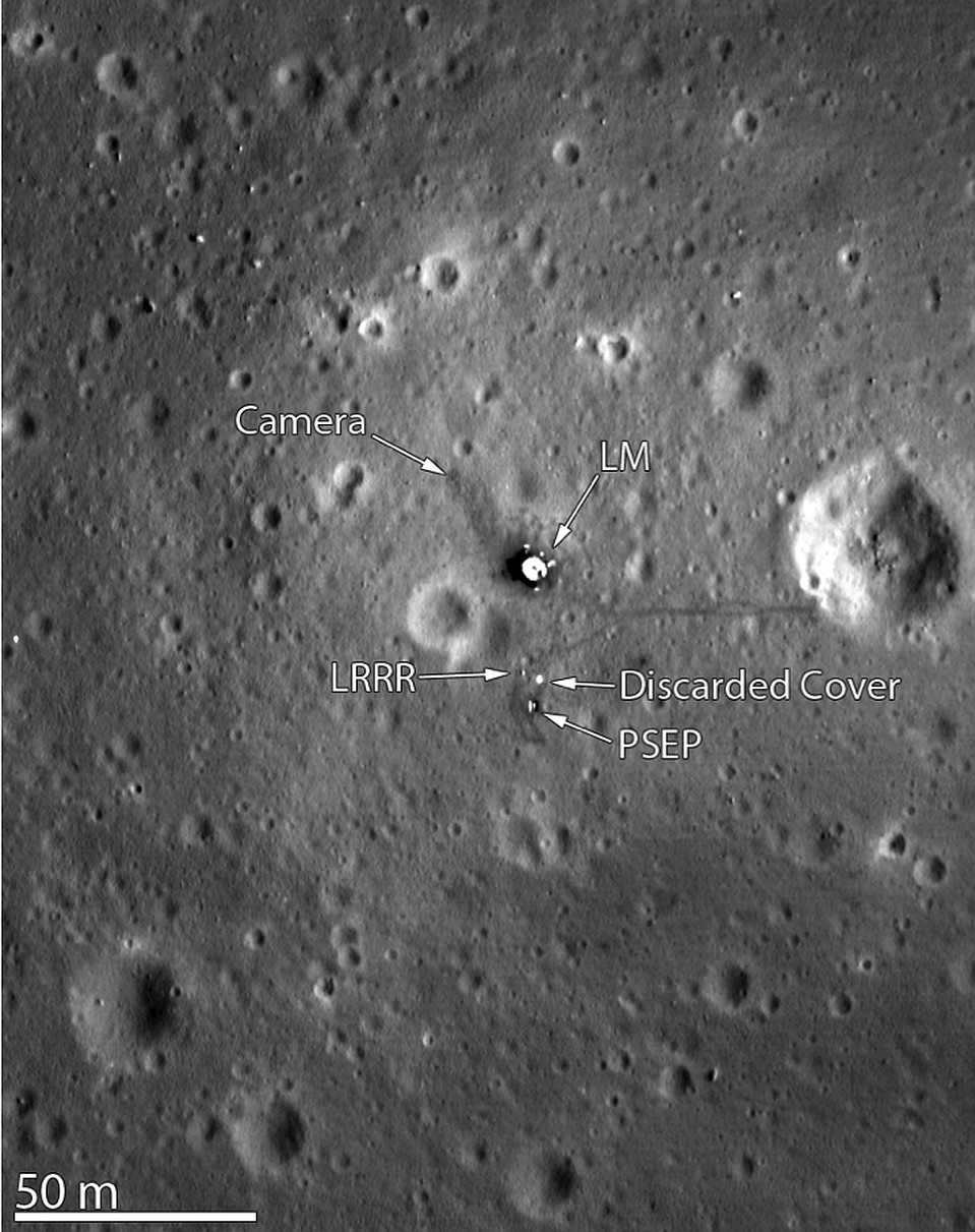 Место посадки Аполлона-11: фото с борта LRO. Для скептиков этот снимок не фото-факт.