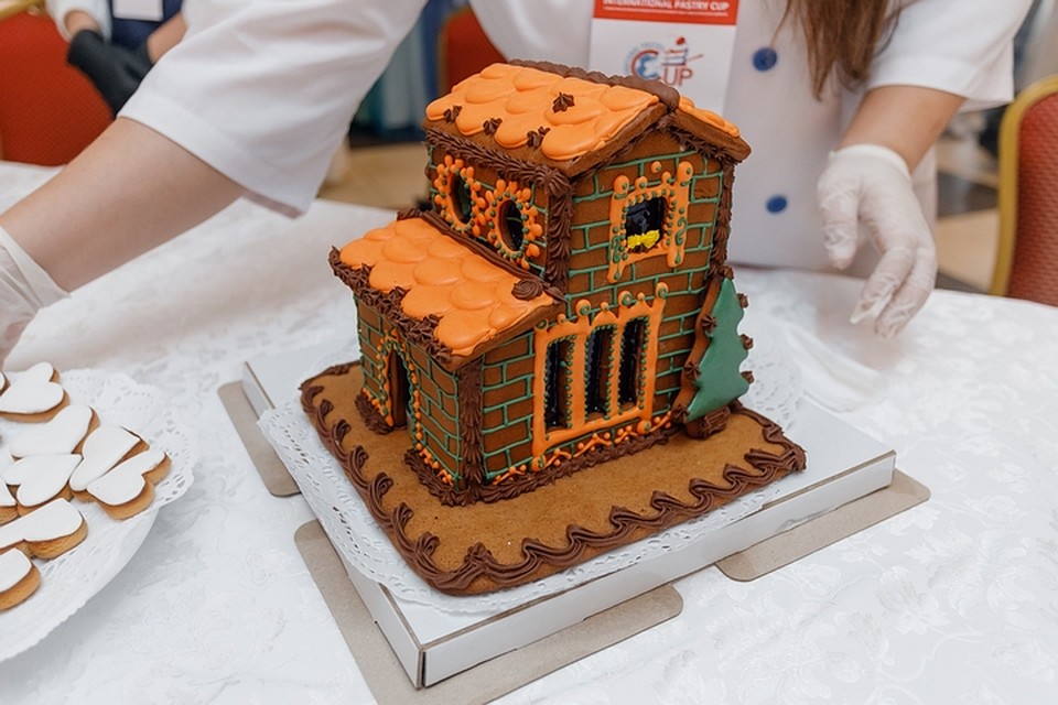 Расписной сказочный домик. Фото: International Pastry Cup