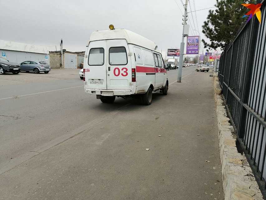 На месте ДТП работала «скорая». Фото очевидца