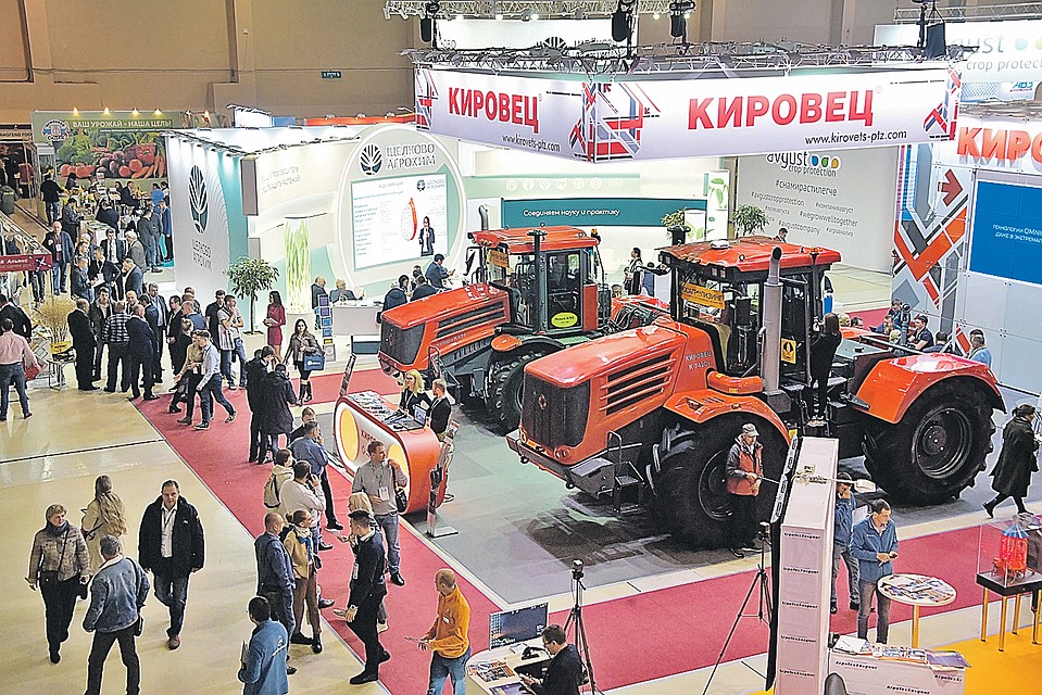 Что бы ни изобретали ученые, а «железный конь» по-прежнему пашет.