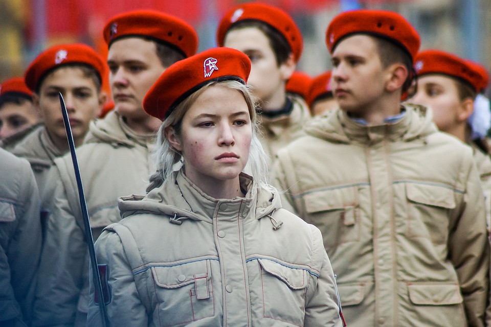Для юнармейцев это предел мечтаний - попасть на площадь в такой день Фото: Светлана МАКОВЕЕВА