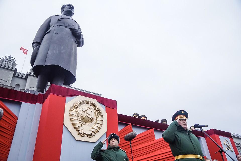 Уже в девятый раз проходит Парад Памяти в Самаре Фото: Светлана МАКОВЕЕВА