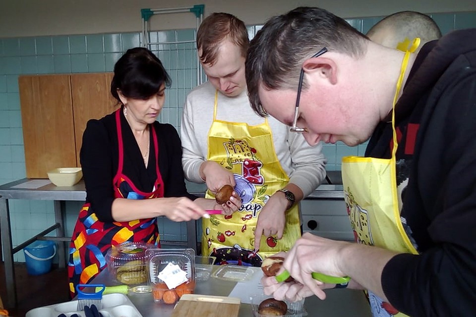 Даже обычная кулинария для этих ребят - непростая задачка Фото: "Пензенские лучики"