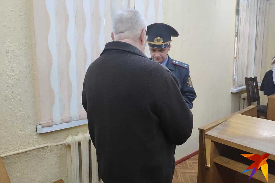 Бурский, который был под домашним арестом, был заключен под стражу после оглашения приговора. Фото: Дарья ЛОМОНОВСКАЯ