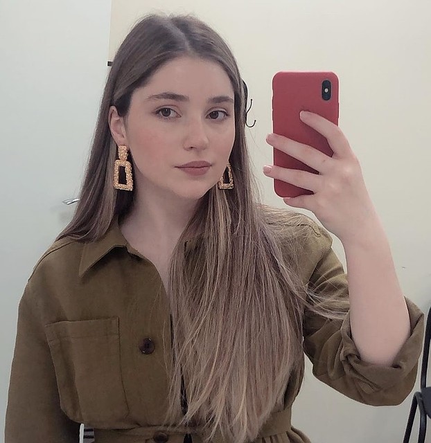 18-летняя Рагда Ханиева после окончания школы переехала в Москву Фото: Личная страница героя публикации в соцсети