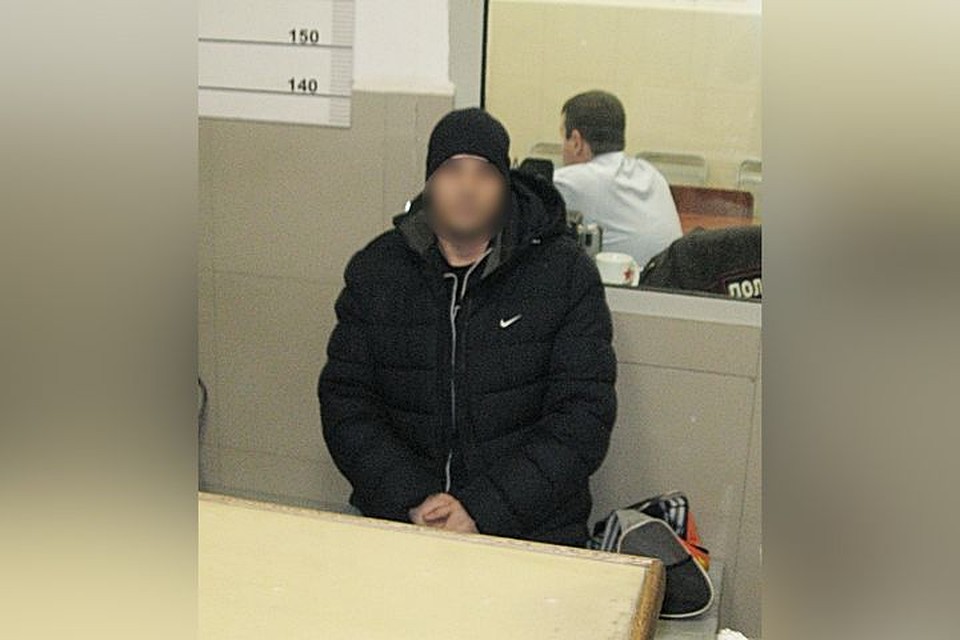 Мужчину задержали за неадекватное поведение в электричке. Фото: пресс-служба УТ МВД по СФО