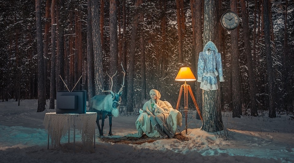 Если и мерзнуть в лесу, то ради красивых, творческих кадров. Вот пример - снегурочка! Фото: Евгений Меньших