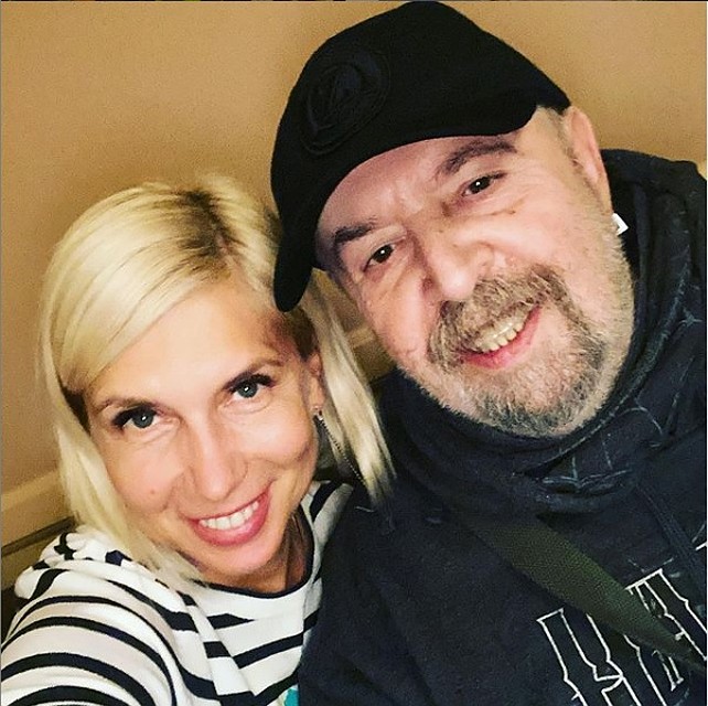 Алена всегда видится с Владимиром Цеслером, когда приезжает в Минск. Селфи из последней поездки. Фото: личный архив