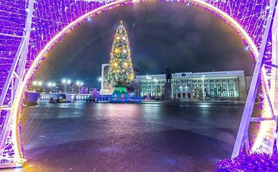 Новый год будут праздновать на Театральной площади до двух ночи