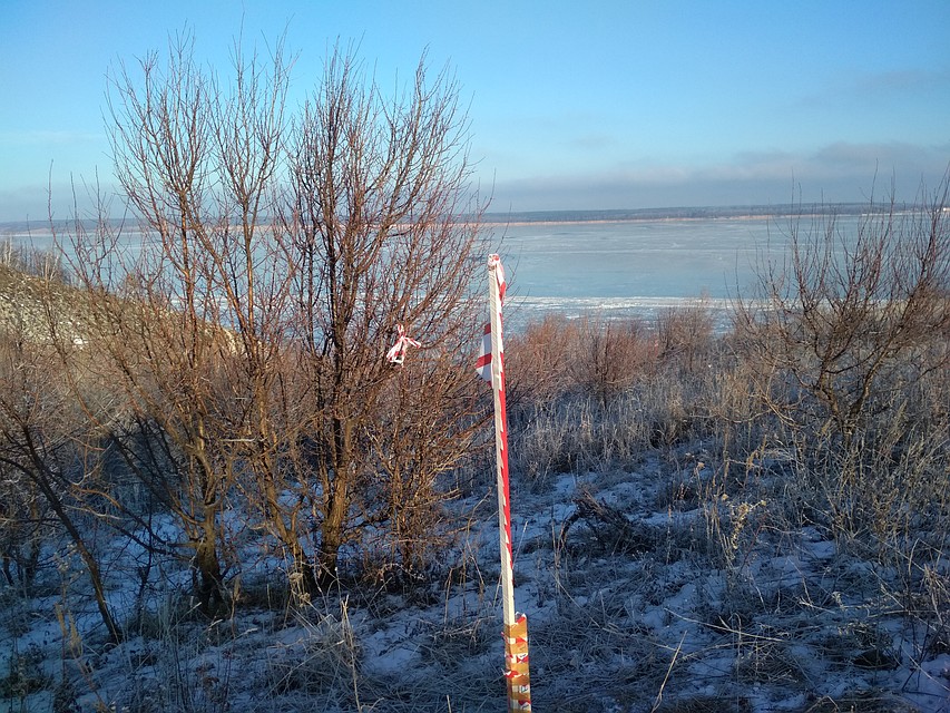 Вот на этом самом месте будет забита первая опора нового моста Фото: Ольга НОВИКОВА