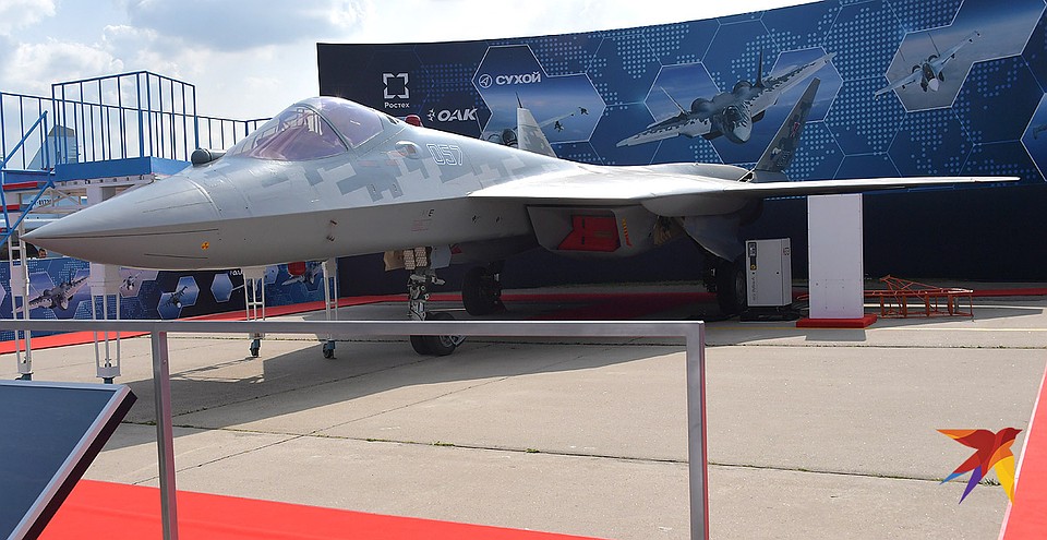 Истребитель Су-57Э на Международном авиационно-космическом салоне МАКС-2019. Фото: Владимир ВЕЛЕНГУРИН