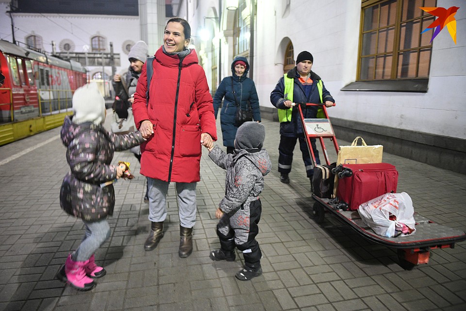 Билеты на крымский поезд продали все до единого Фото: Михаил ФРОЛОВ