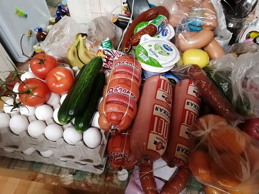 Вот за этот набор продуктов пришлось заплатить 13 тысяч рублей. Фото: Денис Теребихин