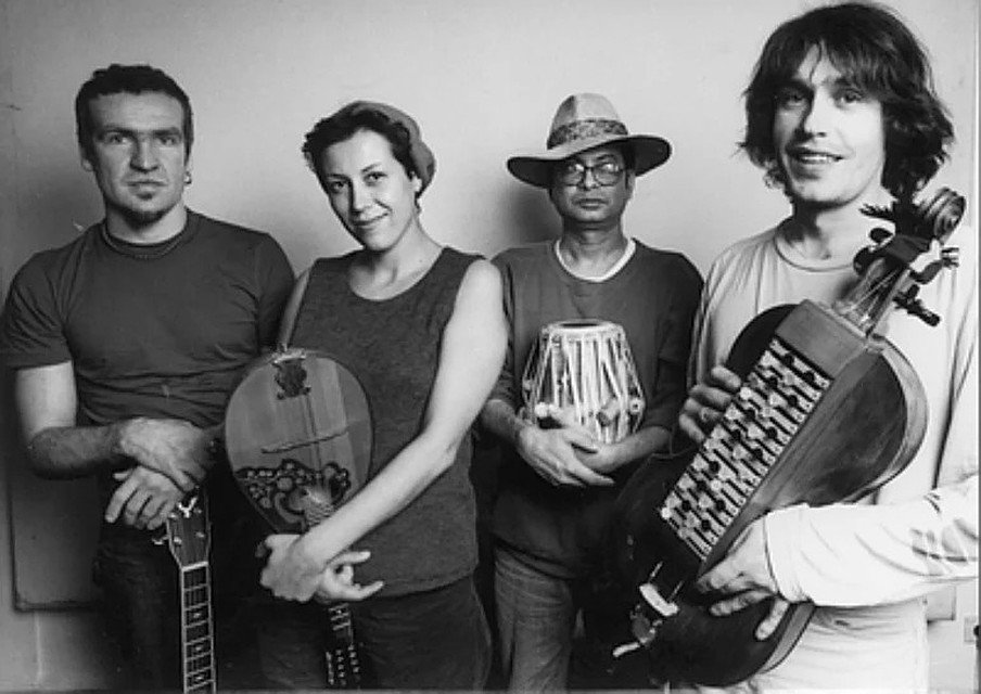 Kriwi получили вдобавок к короне стиральную машину и телевизор! Фото: last.fm