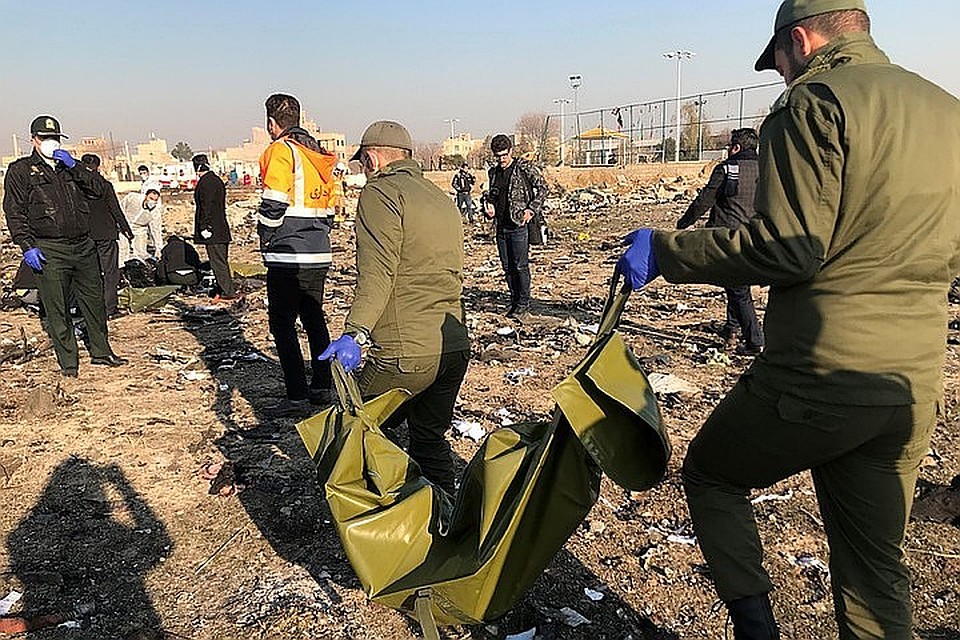 Погибло 176 человек, в том числе 15 детей и 9 членов экипажа Фото: REUTERS