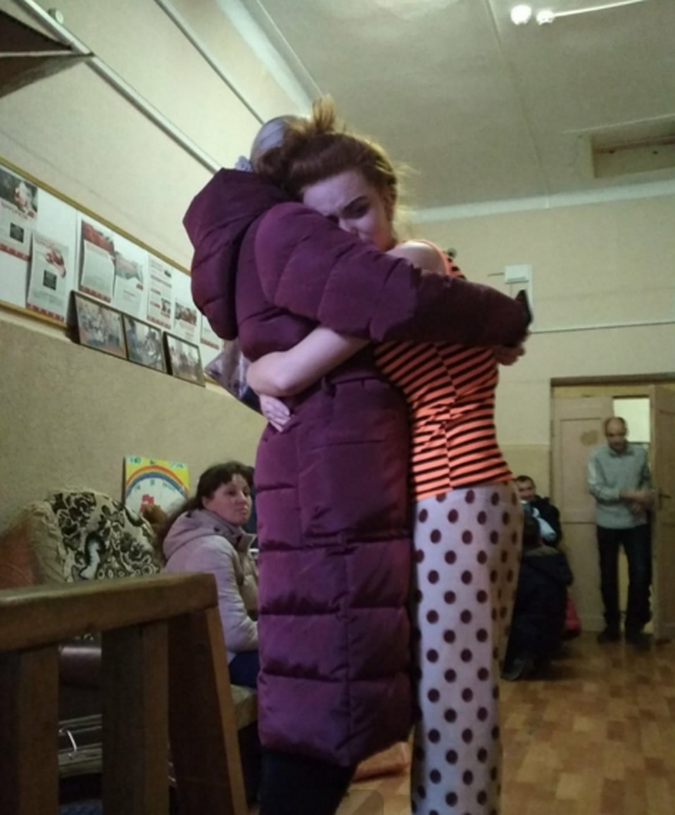 Яна была три месяца у Серегиных «в гостях» и подружилась с членами семьи. Фото: личный архив