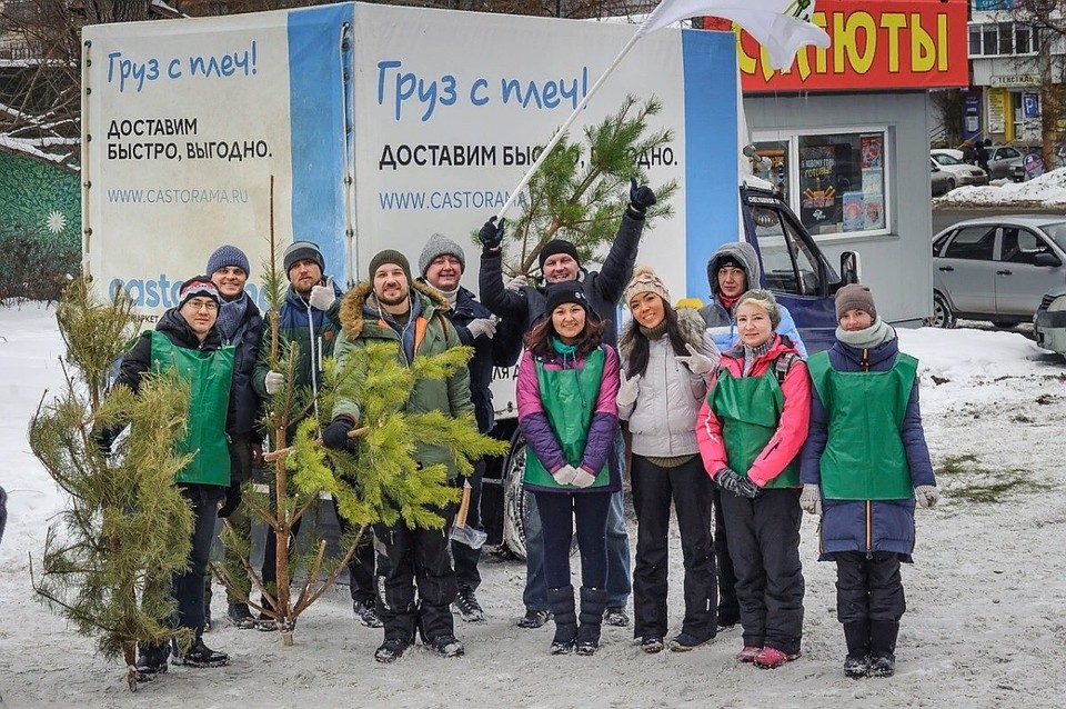 А ведь можно сдать новогоднее дерево на переработку! Фото: группа "Челябинск, дыши!" vk.com