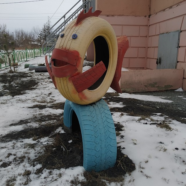 Рыбкка из кошмарного сна. Фото: группа "ЖКХ-Арт" vk.com