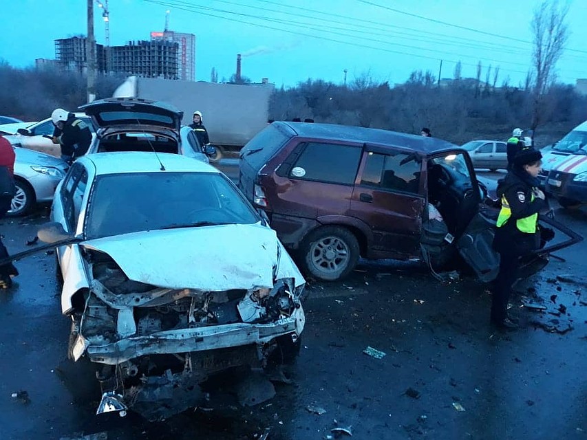 В ДТП пострадали три человека. Фото: ГУ МВД по Волгоградской области