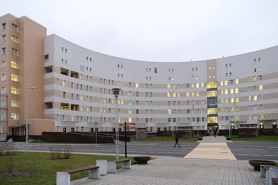 В Санкт-Петербурге из-за китайских событий в режим повышенной готовности привели инфекционную больницу имени Боткина. Фото: Артем КИЛЬКИН