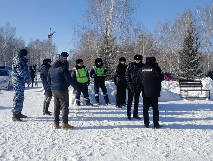 Росло количество митингующих, прибывало подкрепление силовиков. Фото: СОЦСЕТИ