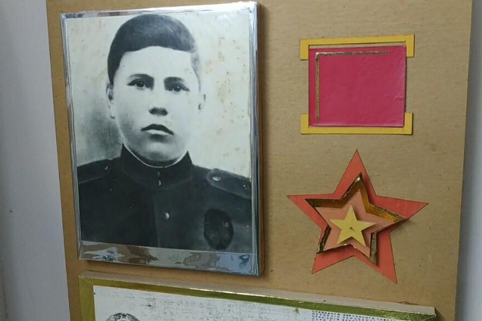 Фото Ивана Солтыса в музее села Кузьмин. Фото Елена Левицкая-Пахомова.