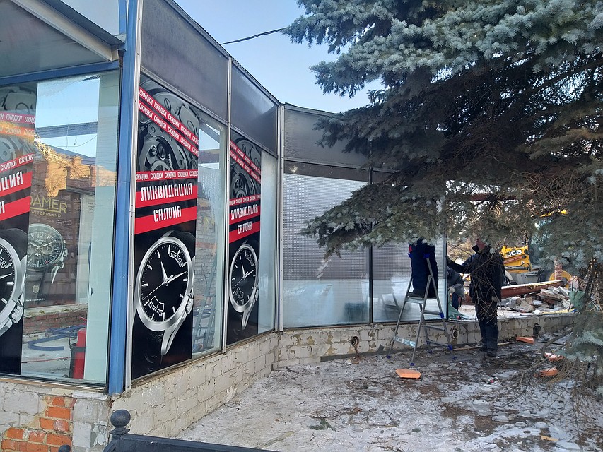 Фраза "Ликвидация магазина" приобрела буквальный смысл. Фото: Инна КУМЕЙКО