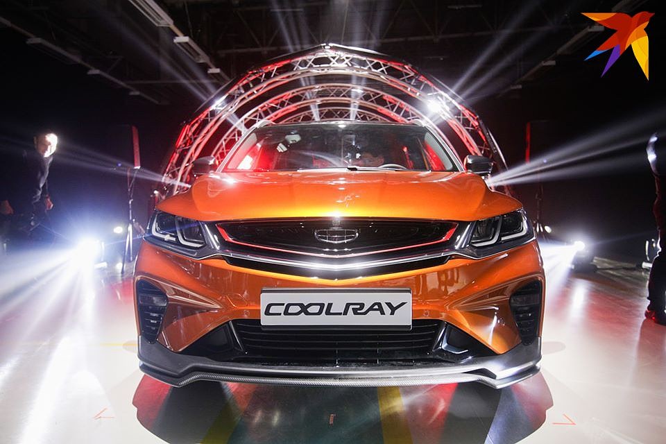 На заводе Geely под Жодино состоялась официальная презентация нового кроссовер Geely Coolray – до этого он был известен как Geely SX11. Фото: Павел МАРТИНЧИК