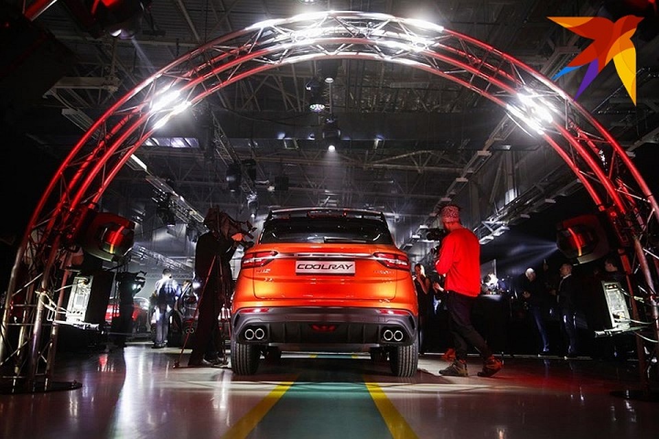Уже собрано 300 автомобилей, всего в 2020 году планируют собрать 2000 таких машин. Фото: Павел МАРТИНЧИК