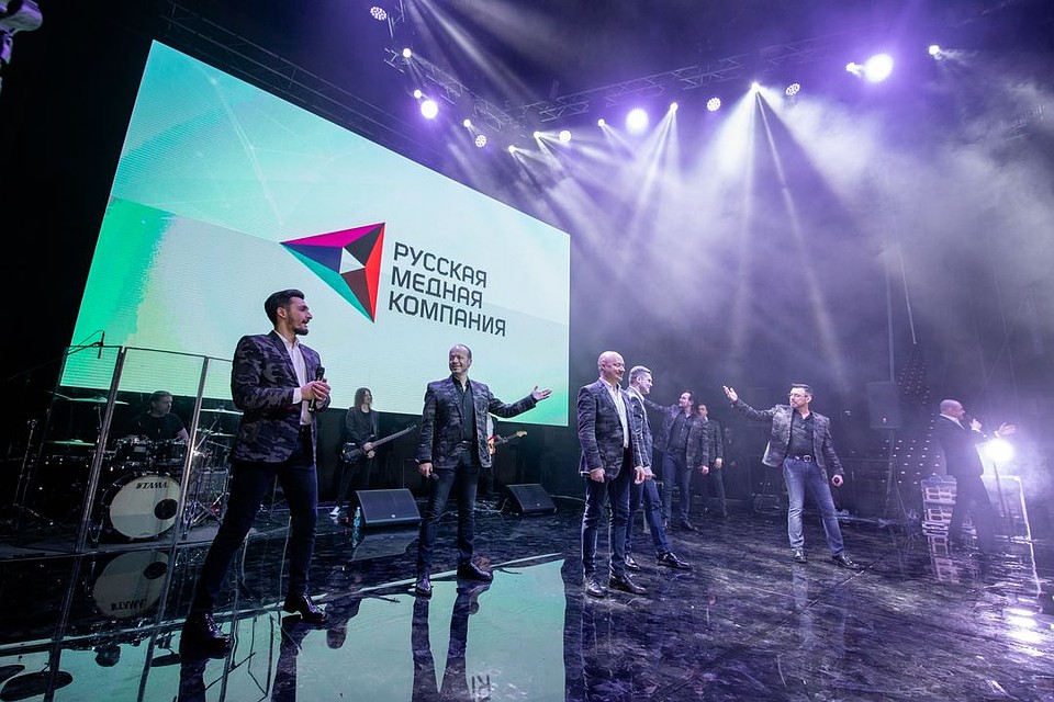 Помощь в организации концерта в Челябинске оказала Русская медная компания, которая традиционно поддерживает проведение знаковых для города мероприятий Фото: Валерий ЗВОНАРЕВ
