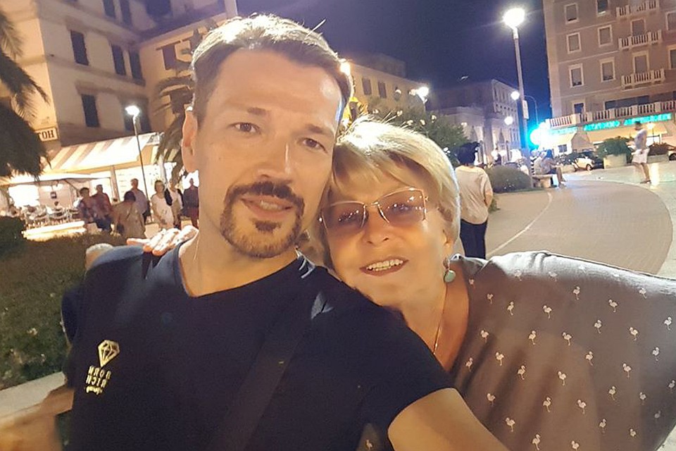 Ангелина Вовк пока не комментирует ролик, снятый у загса.