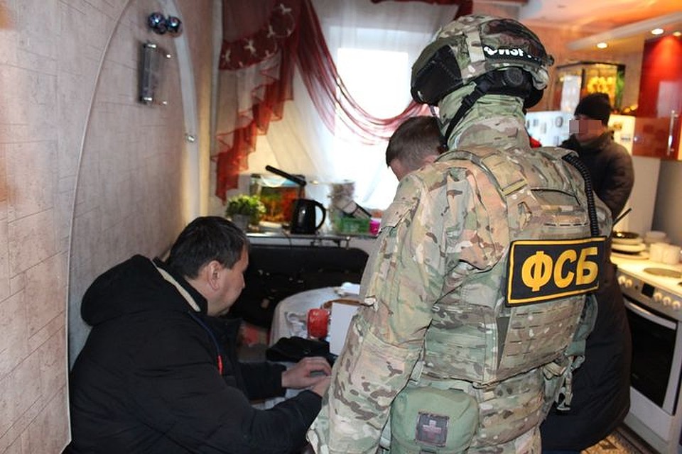 Они также незаконно вывозили детей за пределы России. Фото: пресс-служба Пограничного управления ФСБ России по Новосибирской области.
