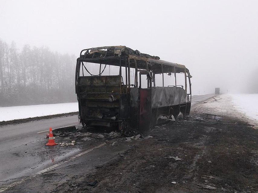 Это все, что осталось от автобуса после пожара