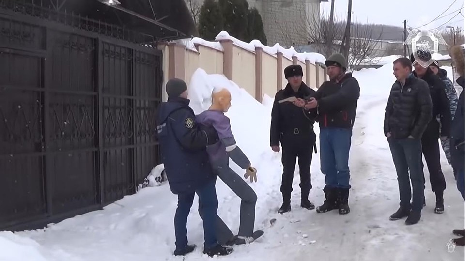 Алексей Клусов показал, как расстреливал бизнесмена Джейхуна Джафарова. Кадр из оперативного видео СУ СКР по Саратовской области