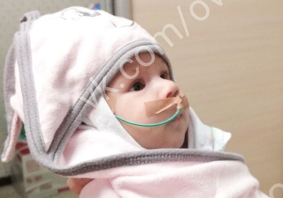Без специального устройства ребенку становилось все тяжелее дышать. Фото: vk.com/ovechkinaalice