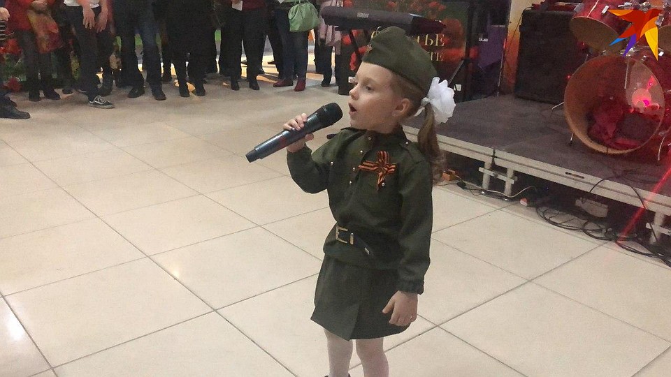 Для гостей спела Ангя Маслова. Фото Евы Агакарян