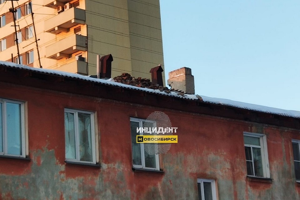 Рядом с домой растет новая многоэтажка. Фото: «Инцидент Новосибирск»