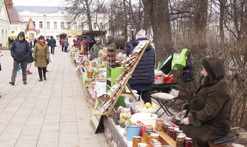 Соленья, варенье и моченые яблоки не в фаворе Фото: Александр МЕЩЕРЯКОВ