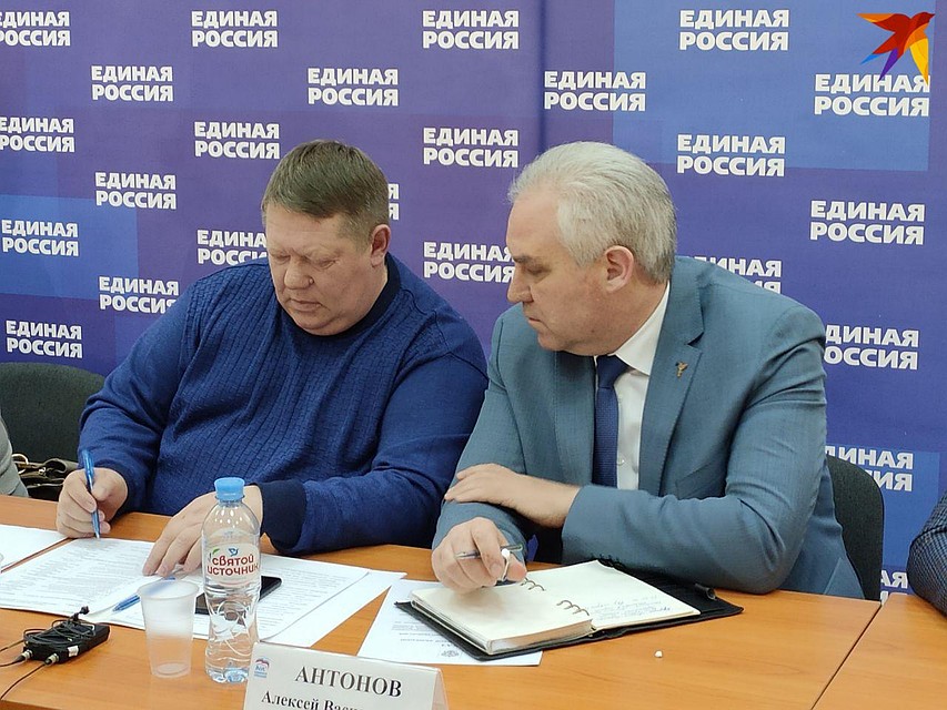Проблемы малого бизнеса Антонов обсудил и с депутатами Госдумы Фото: Александр Уриевский