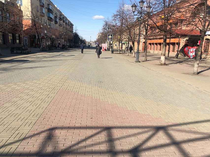 На Кировке люди есть, но мало. Фото: Ангелина ЗАКИРОВА