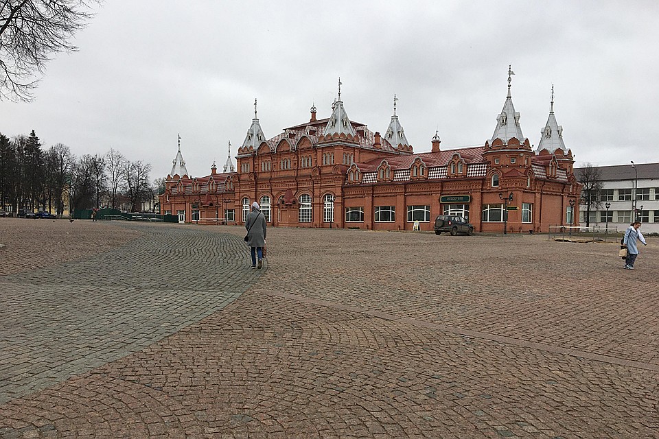 Лавра все-таки не только религиозный центр, но и туристический Фото: Александр РОГОЗА