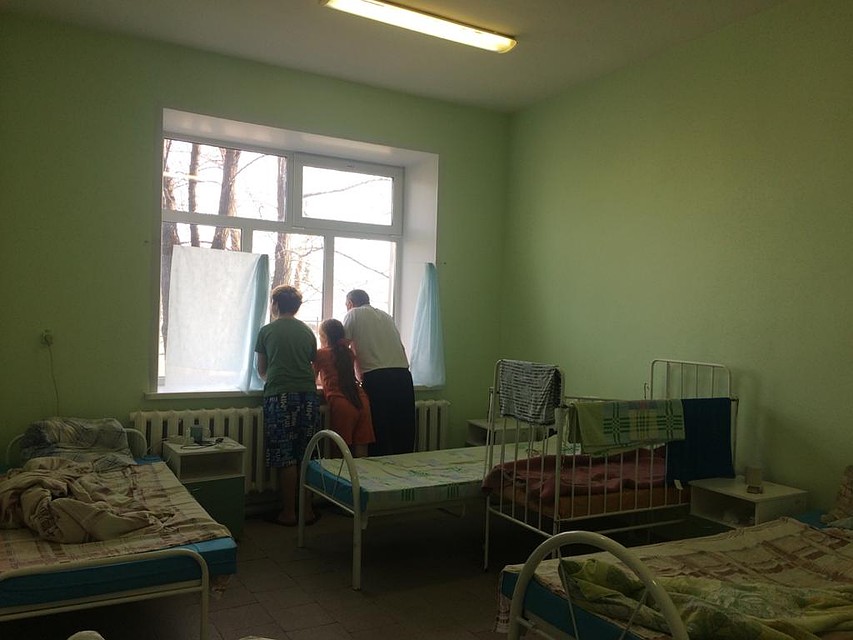 В больнице в одной палате оказалась вся семья. Фото: предоставлено героями публикации.