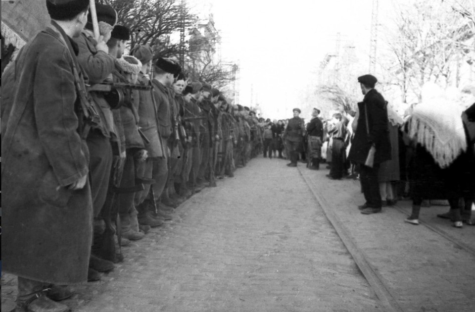 Партизаны в Симферополе". 14 апреля 1944 года. Автор фото: Иван Запорожский / Интернет-выставка музея ЦСДФ