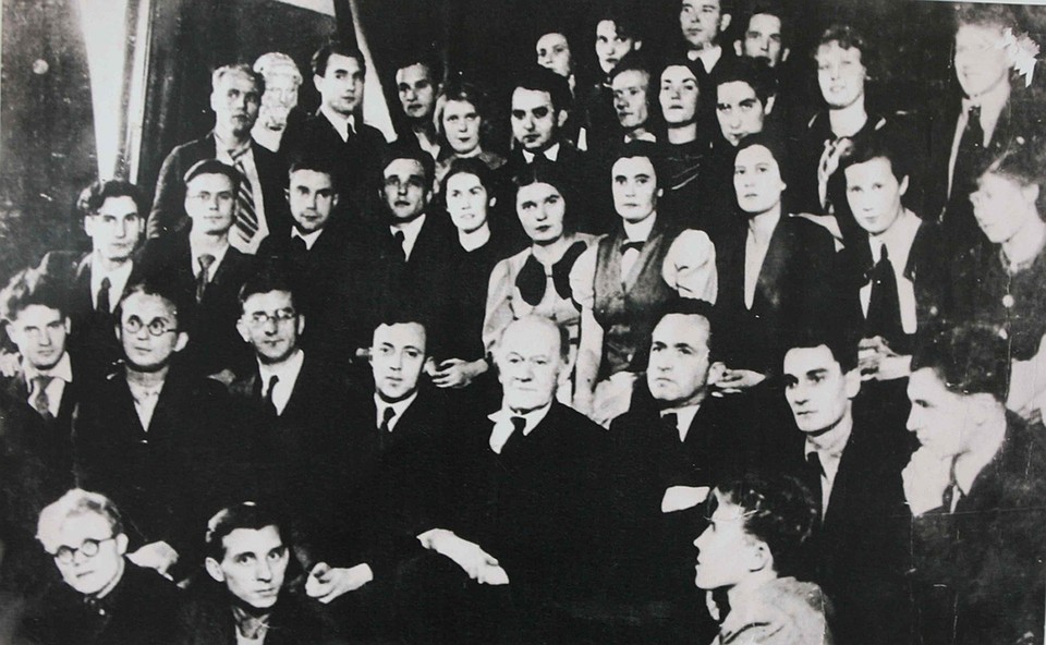 В основу труппы Гомельского облдрамтеатра в 1939-м вошел курс выпускников ГИТИСа (мастерская Леонида Леонидова), и они же стали костяком бригады. Фото: gomeldrama.by