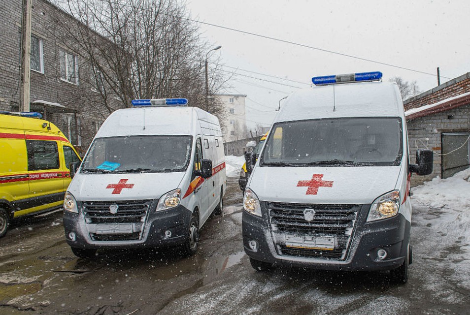 Апатитско-Кировской ЦГБ помогают медицинским оборудованием, техникой и средствами защиты.