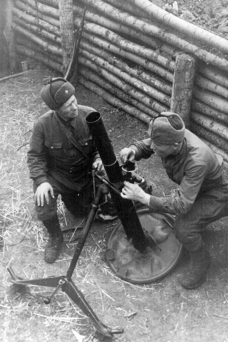 Под Москвой в 1941 г. Фото: ГАНО: Ф. Р-2371. Оп. 1. Д. 177. Л. 14.
