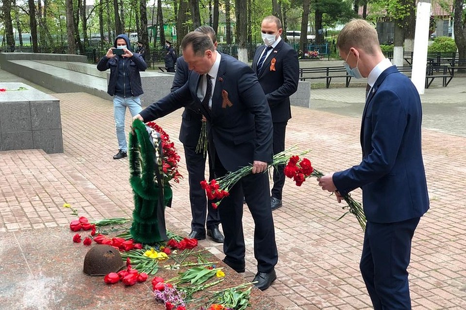 Мемориал расположен на гражданском кладбище по улице Почтовой.
