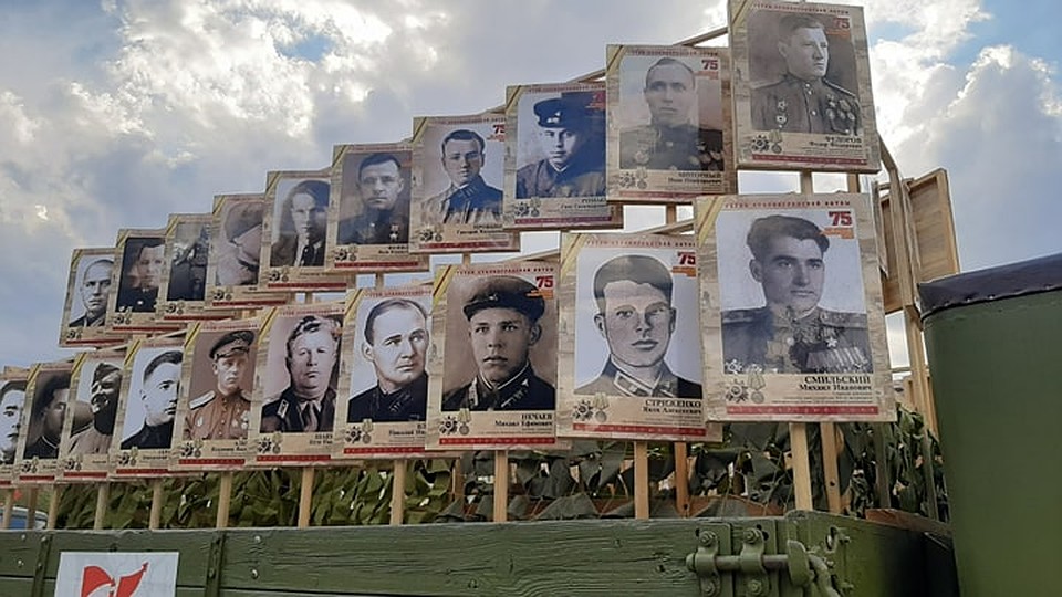 Бессмертный полк из 127 героев Советского Союза, защищавших Сталинград. Фото: Екатерина СИМОХИНА